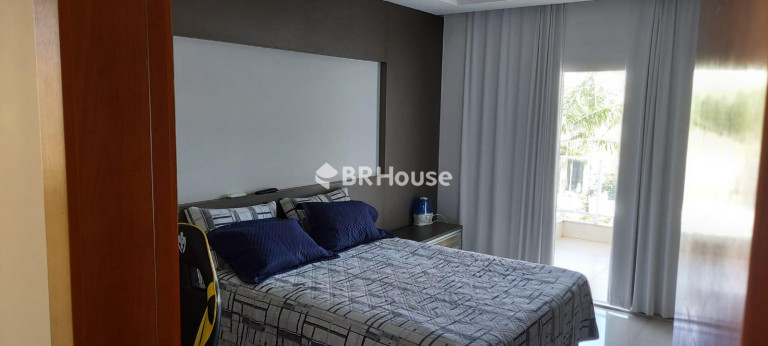 Imagem Casa de Condomínio com 4 Quartos à Venda, 402 m² em Jardim Itália - Cuiabá