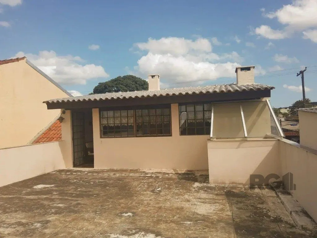 Imagem Casa com 3 dormitórios no bairro Tristeza