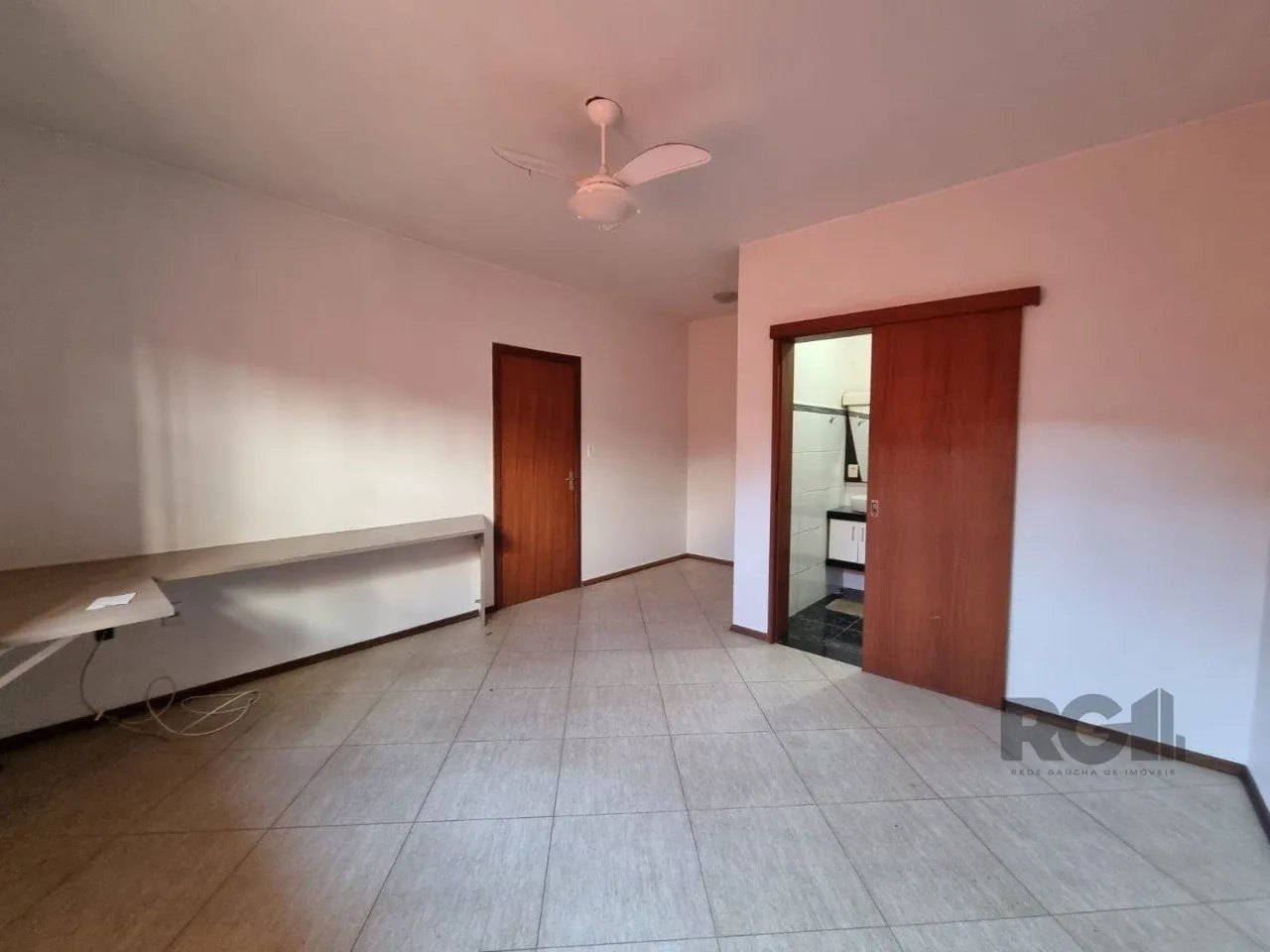 Imagem Linda Casa Bairro Ipanema 02 Dormitórios Suíte
