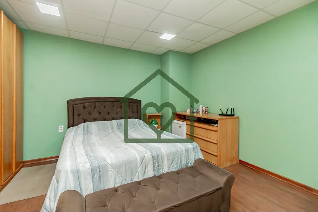 Imagem Apresento um excelente imóvel comercial e residencial localizado na Av. Pará, a apenas meia quadra...