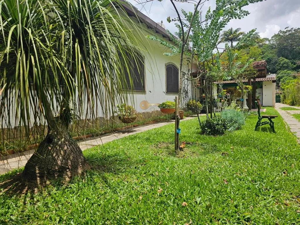 Imagem Casa para Venda em Teresópolis / RJ no bairro Ermitage