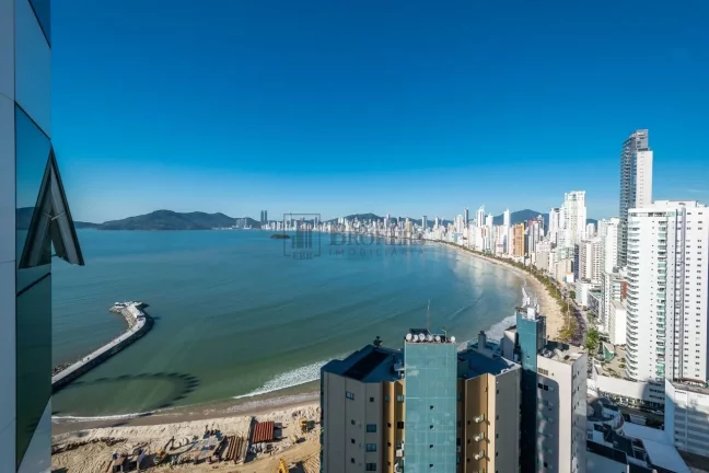Imagem Excelente apartamento com vista mar em Balneário Camboriú.