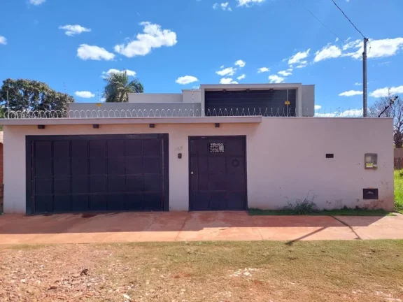 VENDE-SE CASA MODERNA, COMPLETA E COM ENERGIA SOLAR