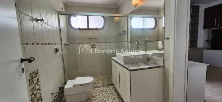 Imagem Apartamento à venda no Edifício Biarritz, com vista encantadora para o sol nascente acima das copa...