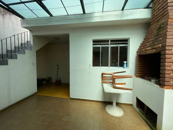 Imagem Sobrado com 174 m² 3 Dormitorios sendo 1 Suite 2 Vagas