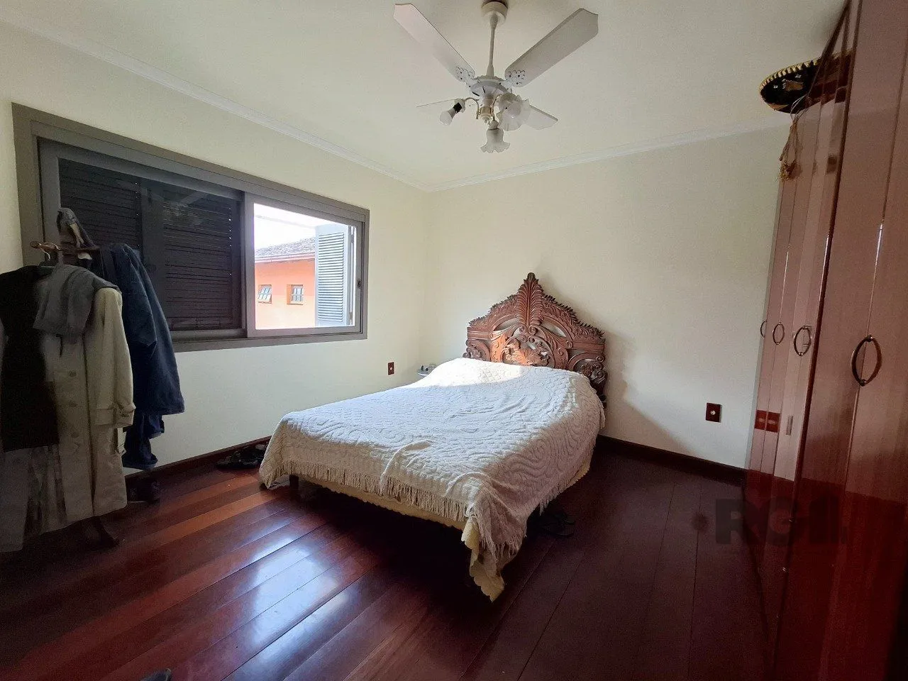 Imagem Casa com 537,00 m² com 04 dormitórios no Bairro Tristeza