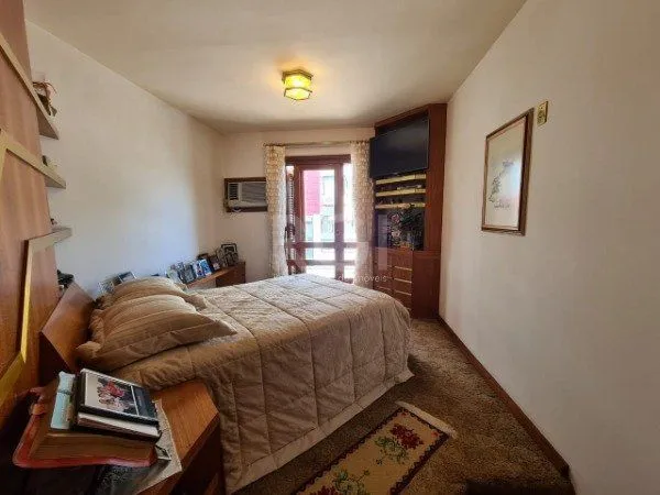 Imagem Cobertura para Venda - 263.45m², 3 dormitórios, sendo 1 suites, 2 vagas - Mont Serrat