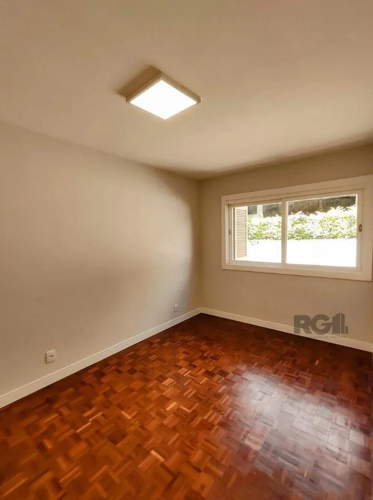 Imagem Apartamento semi mobiliado, 67m², 2 dormitórios, 1 vaga no bairro Petrópolis
