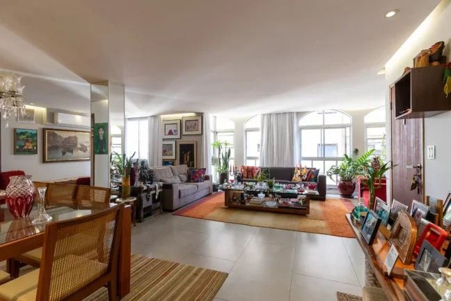 Imagem Apartamento à venda em São Paulo, Cerqueira C?(C)sar, com 3 quartos, 142m2