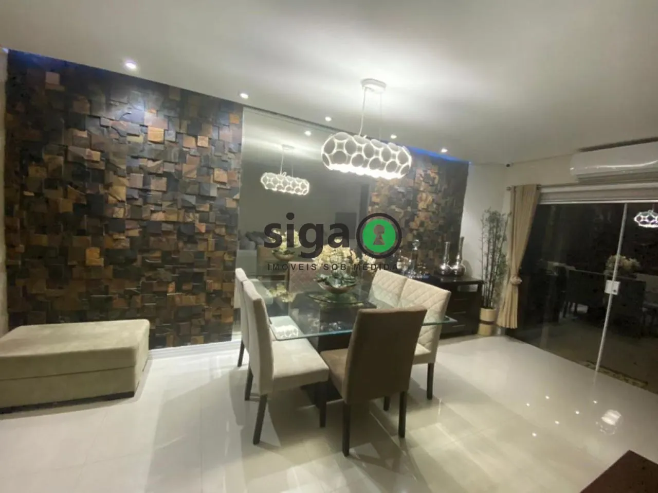 Imagem CASA DE CONDOMINIO Á VENDA NO MORUMBI COM 3 SUÍTES, 2 VAGAS!