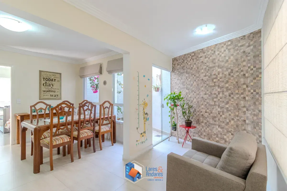 Imagem Casa no condomínio Residencial Recanto dos Pássaros para venda com 3 quartos, sendo 3 suítes, 220m²