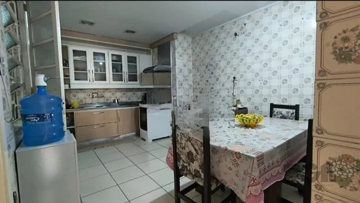 Imagem Amplo apartamento no beiro Floresta