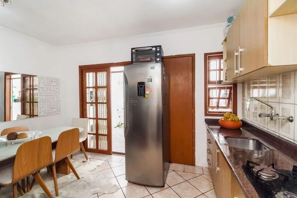 Imagem Casa de 117m² - 3 dormitórios e 1 vaga no bairro Hípica