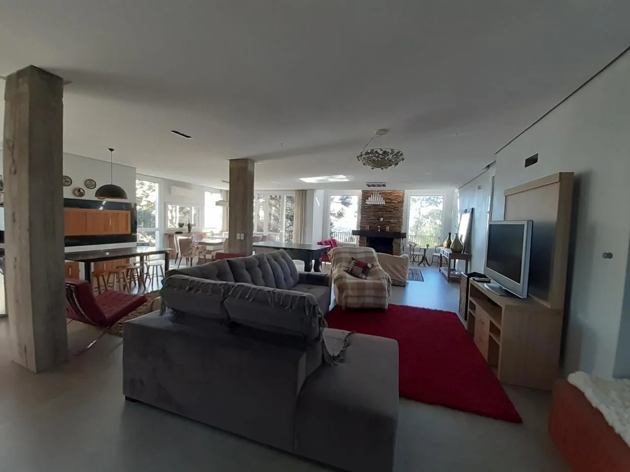 Imagem CASA COM PISCINA INDOOR NO CONDOMÍNIO VIVENDAS DA SERRA - CANELA/RS