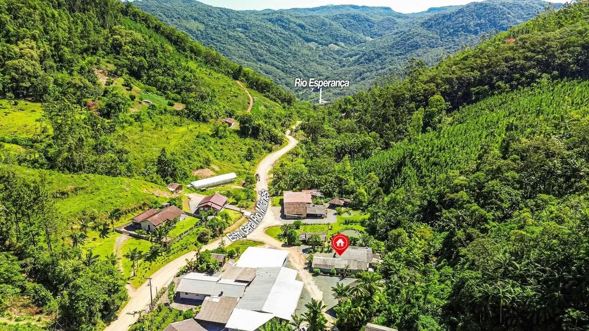 Imagem Sítio com lago e riacho em Rio dos Cedros