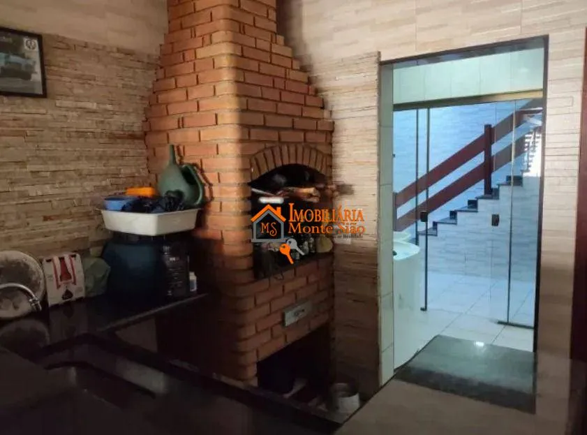 Imagem Sobrado com 2 dormitórios à venda, 280 m² por R$ 902.000,00 - Jardim Santa Clara - Guarulhos/SP