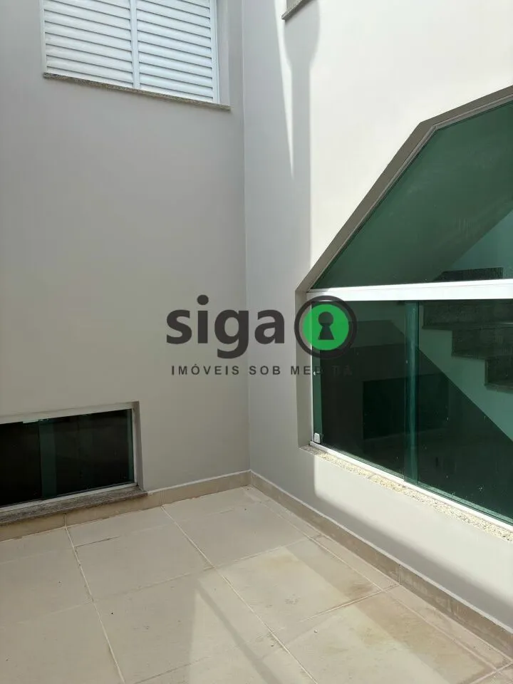 Imagem Casa à Venda - 220 m², 3 Suítes e Alto Padrão na Saúde!