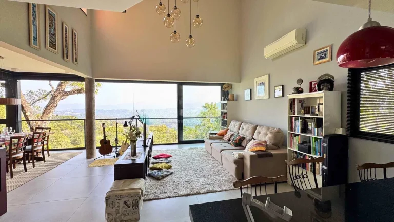 Imagem Casa Alto Padrão: Onde o Propósito Encontra o Silêncio das Montanhas