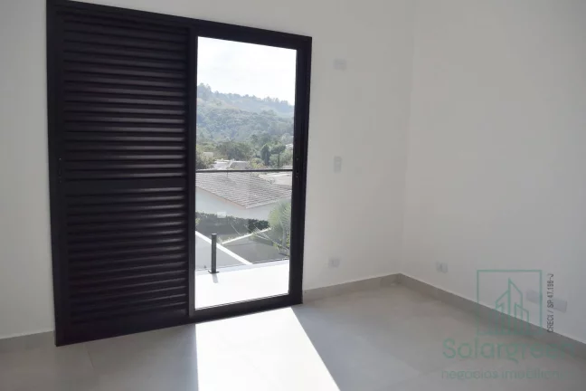 Imagem Sobrado à Venda em Condomínio - 181m² de Área Construída
