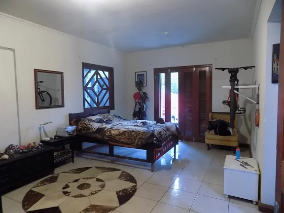 Imagem Imperdível! Casa Charmosa em Garopaba-SC com 3 Quartos, 2 Banheiros e Perto das Dunas!