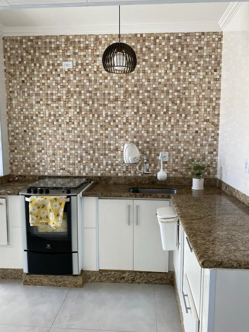 Imagem Casa Comercial à Venda em Sorocaba-SP, Jardim Ana Maria: 4 Quartos, 1 Suíte, 1 Sala, 3 Banheiros, 3 Vagas, 287m². Imperdível!