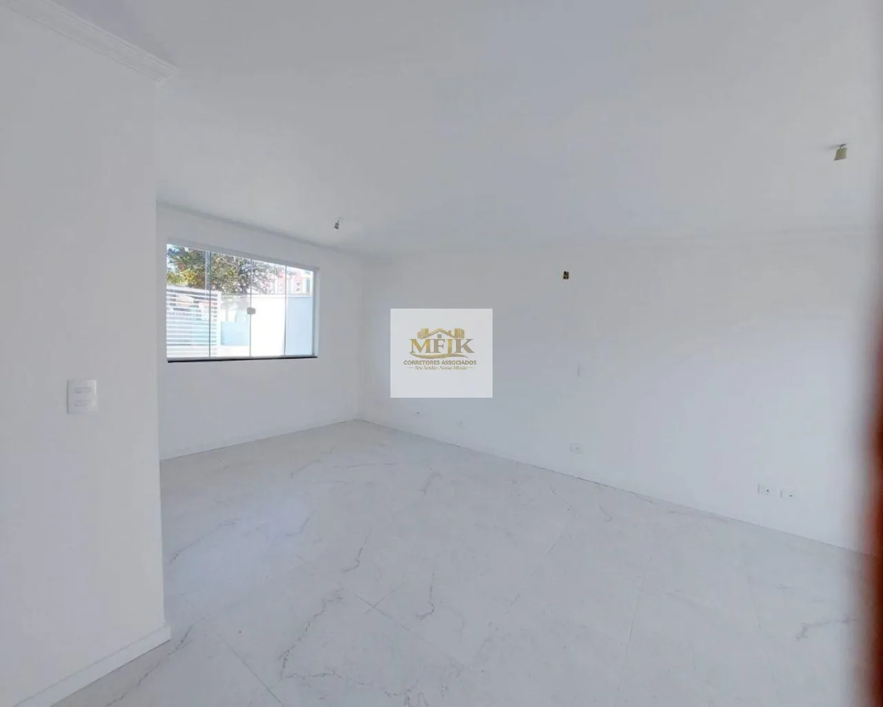 Imagem Casa com 115 m² e 4 quartos à venda em Shangri-la
