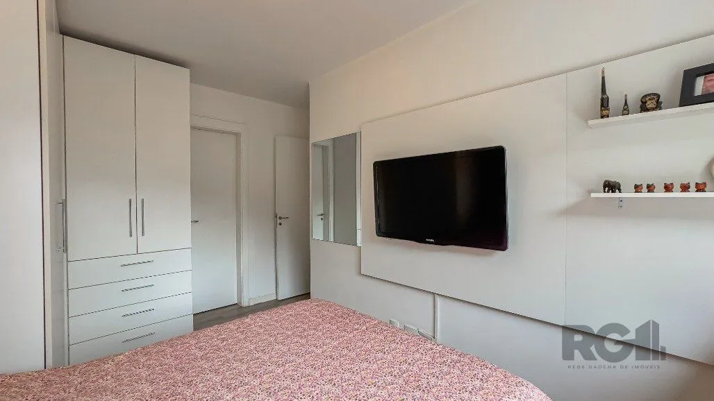 Imagem Apartamento a venda no bairro Passo da Areia com dois dormitórios.