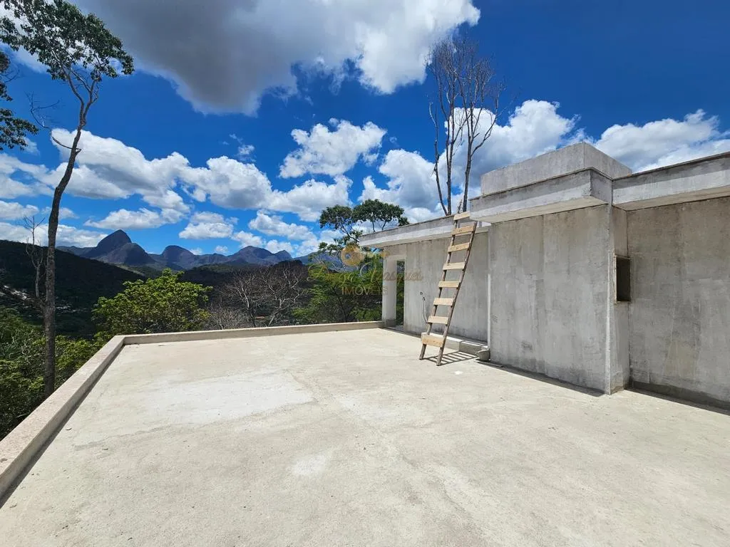 Imagem Casa em Condomínio para Venda em Petrópolis / RJ no bairro Itaipava