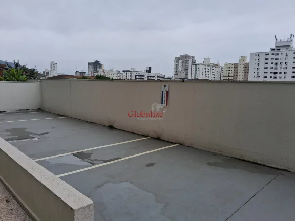 Imagem Belíssimo apartamento de 2 dormitórios em Santos no Marapé em condomínio de alto-padrão com piscina, quadras e muito mais, à venda por R$ 775.000,00