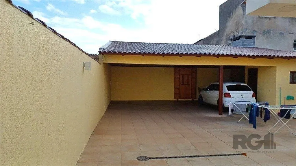 Imagem Casa de 3 dormitórios no bairro Sarandi
