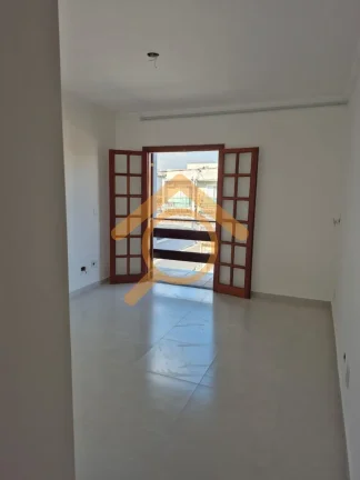 Imagem Casa reformada na Vila Arriete: 3 quartos, 1 suíte, 2 salas, 2 banheiros, 2 vagas - 118,00 m² em São Paulo-SP.