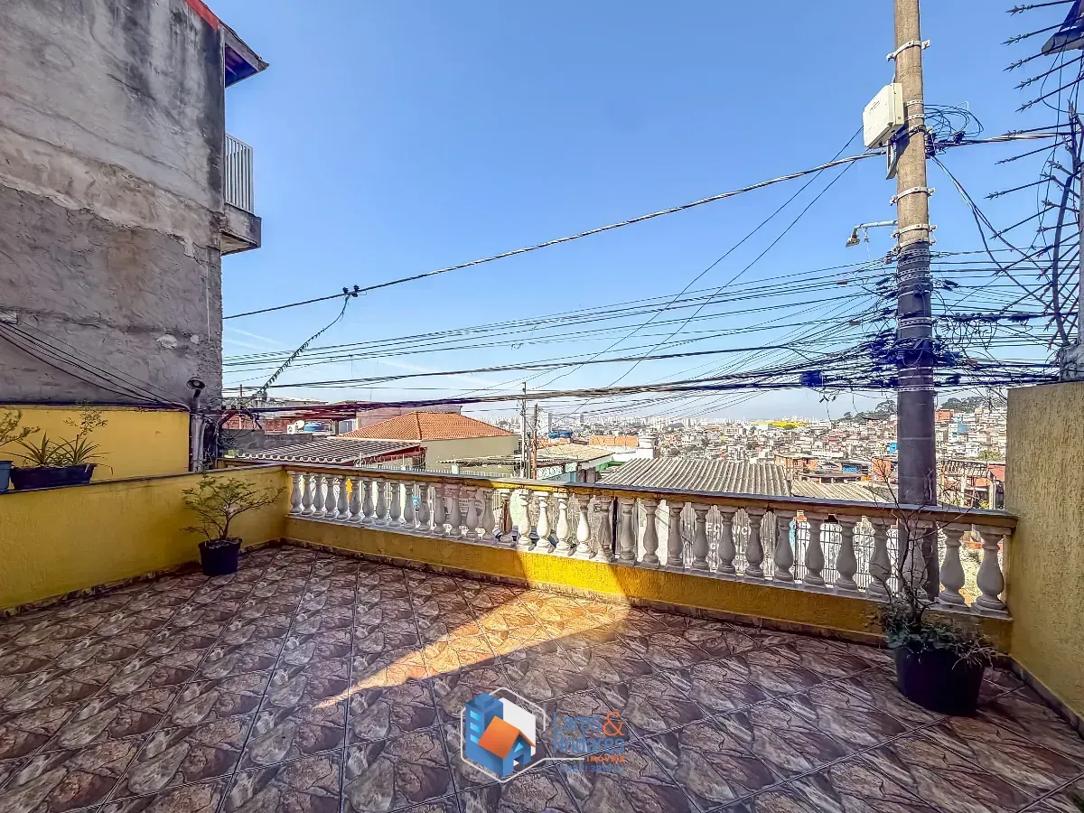 Imagem Sobrado para venda em Vila Itaberaba com 5 quartos, sendo 1 suíte, 220m²