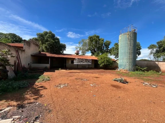 Imagem Chácara à venda em Uberaba vitrine com a 427 com 15.000 m2 e campo de futebol