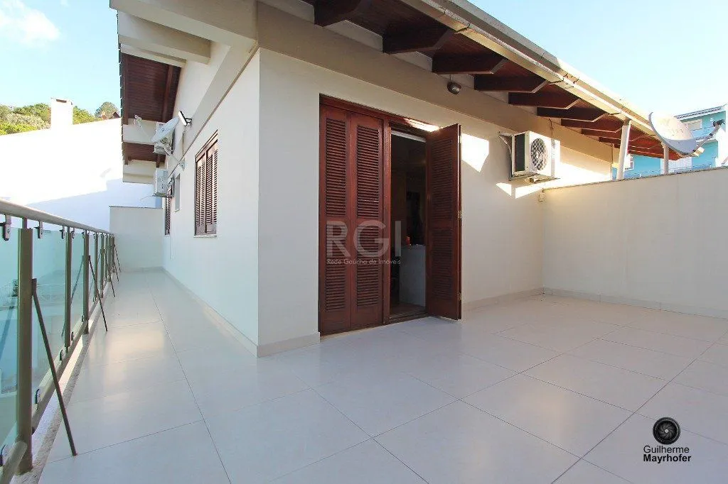 Imagem Casa para Venda - 445.52m², 4 dormitórios, sendo 4 suites, 4 vagas - Teresópolis
