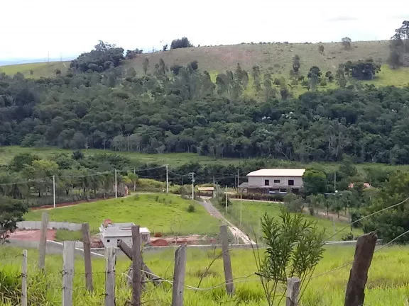 Imagem Chácara com 2 Quartos à Venda, 25.000 m²em Vila Favorino - Caçapava