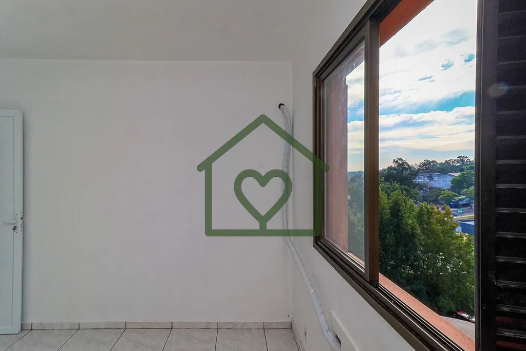 Imagem No Bairro Jardim Carvalho, na Avenida Protásio Alves n° 7157, apartamento com 3 dormitórios, deso...