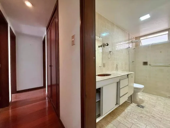 Imagem APARTAMENTO COM 03 QUARTOS, 01 SUÍTE E 02 VAGAS NO BAIRRO CARMO