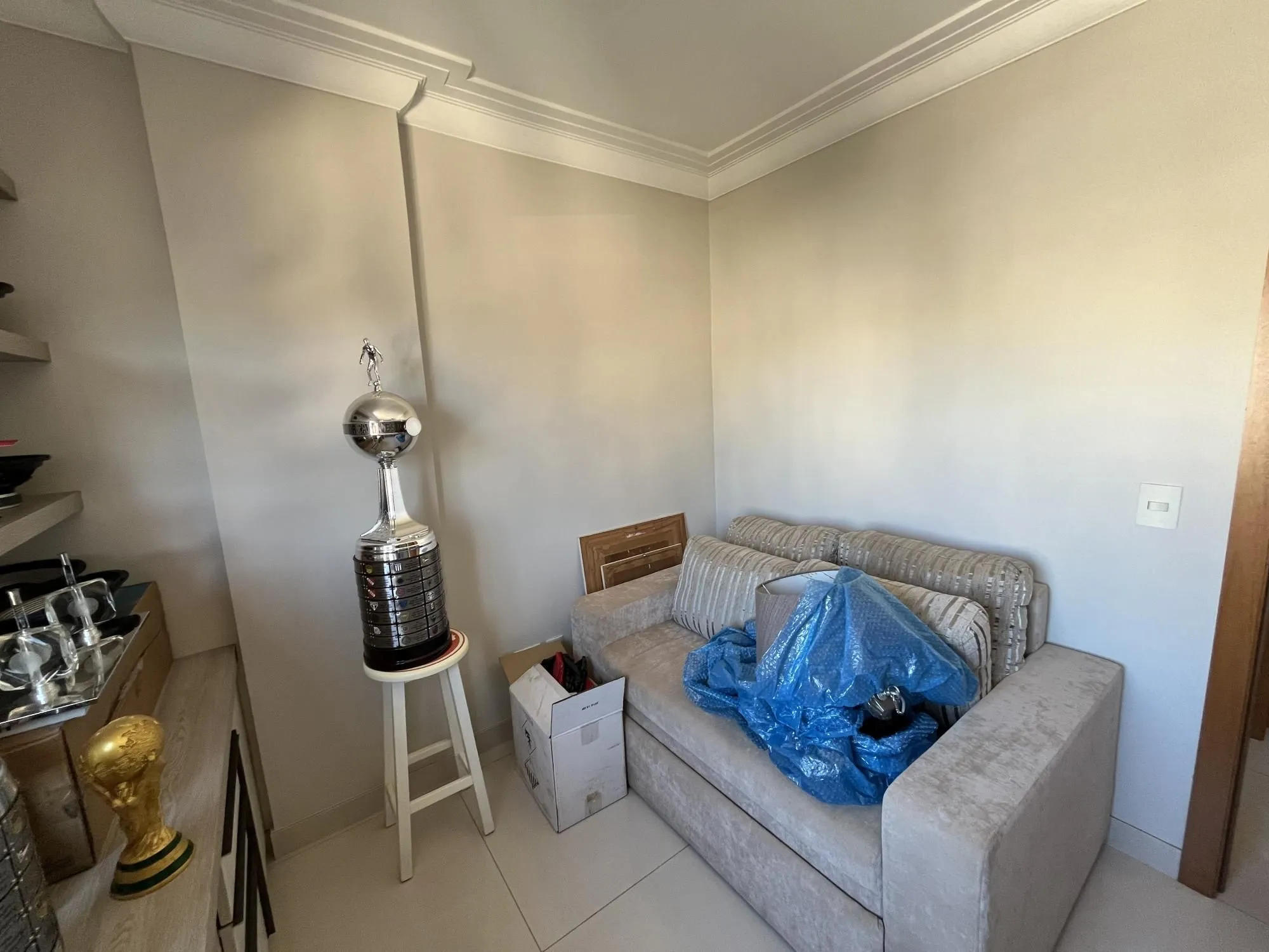Imagem Apartamento de 2 quartos, suíte e 2 vagas garagem bairro São João Porto Alegre