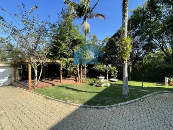 Imagem Casa à venda no Centro Comercial da Granja Viana / SP