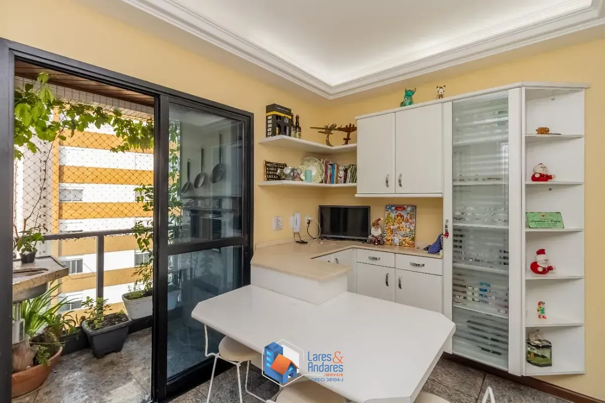Imagem Apartamento para venda em Santana com 4 quartos, sendo 2 suítes, 213m²