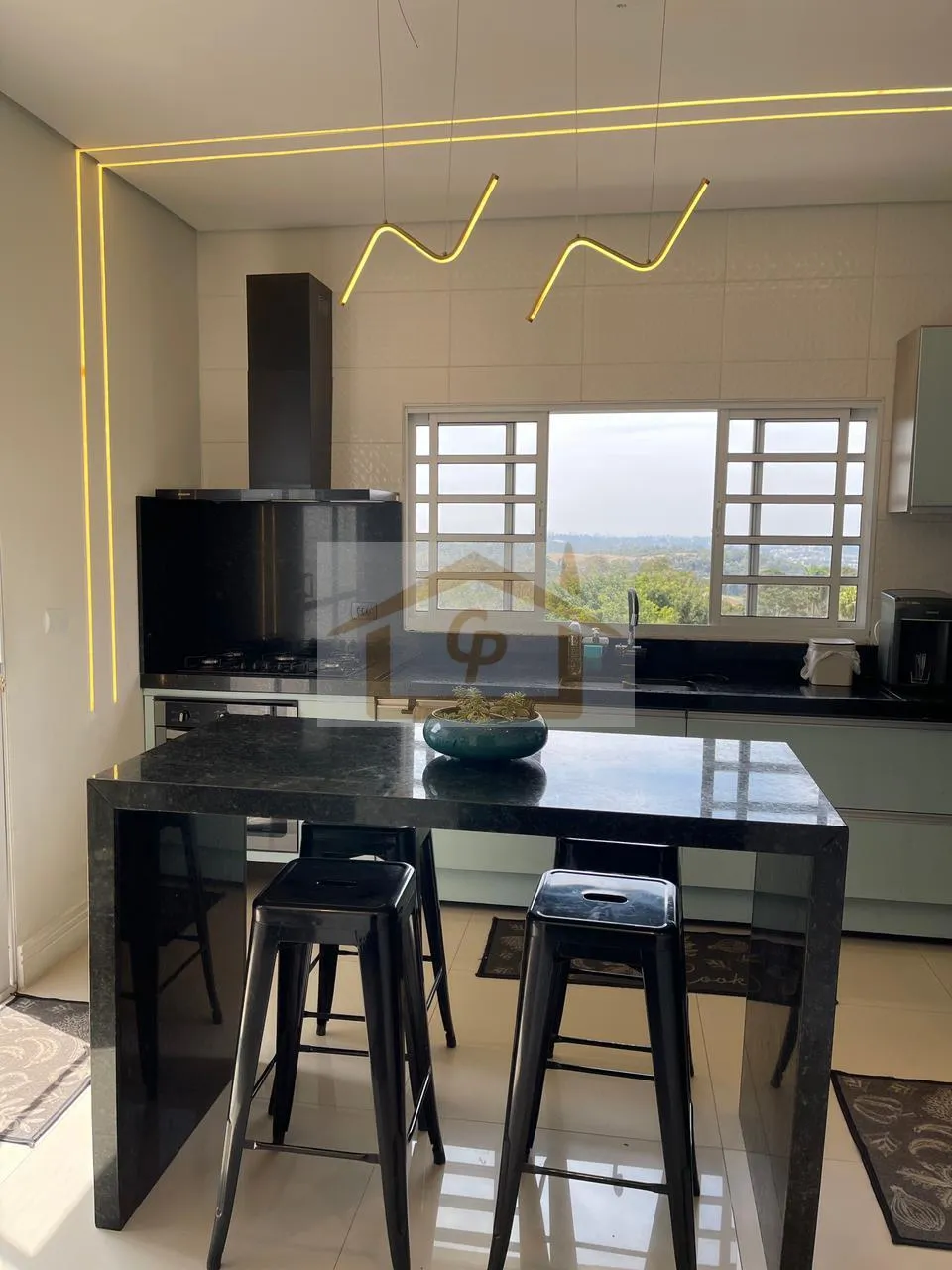 Imagem Excelente Aquisição, 3 suítes, 4 vagas, *Jacuzzi para 8 pessoas