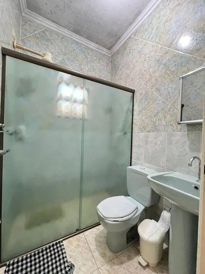 Imagem Casa para Venda em Praia Grande, Caiçara, 2 dormitórios, 1 suíte, 1 banheiro, 2 vagas