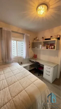 Imagem Apartamento MOBILIADO, 03 quartos c/suíte, 02 vagas no Água Verde em Curitiba PR