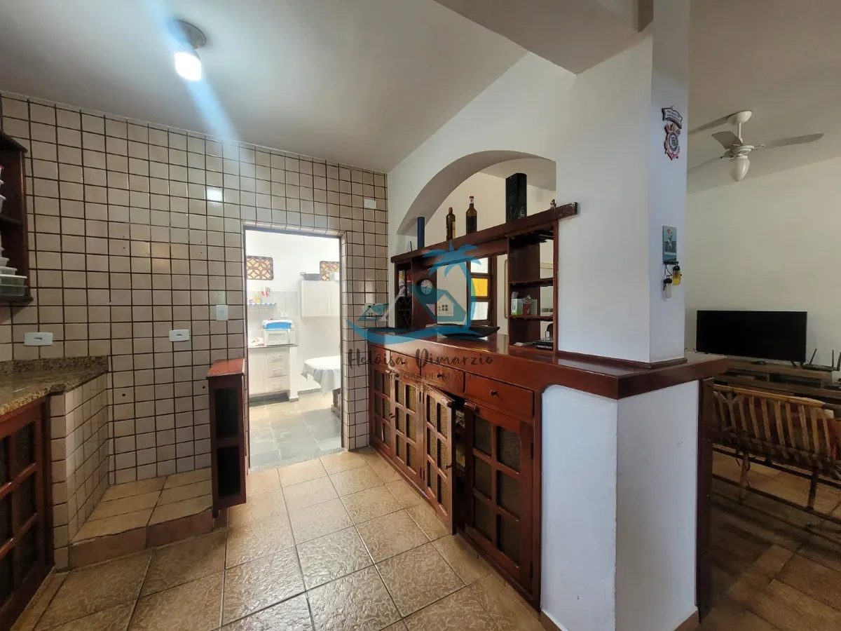 Imagem Casa com 3 dormitórios e piscina a venda em Ubatuba no bairro do Itaguá.