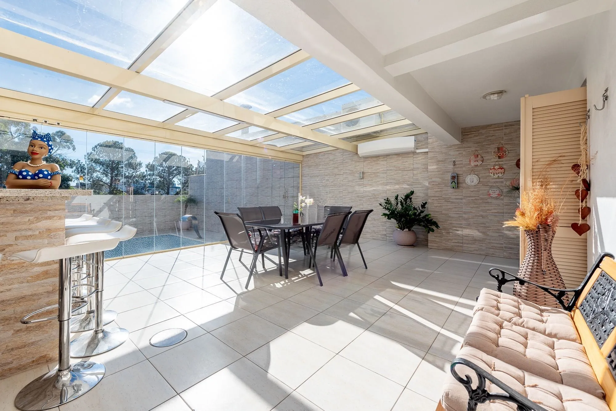 Imagem Casa 4 Dormitórios, Suíte Master, Piscina e espaço Gourmet no Jardim Planalto