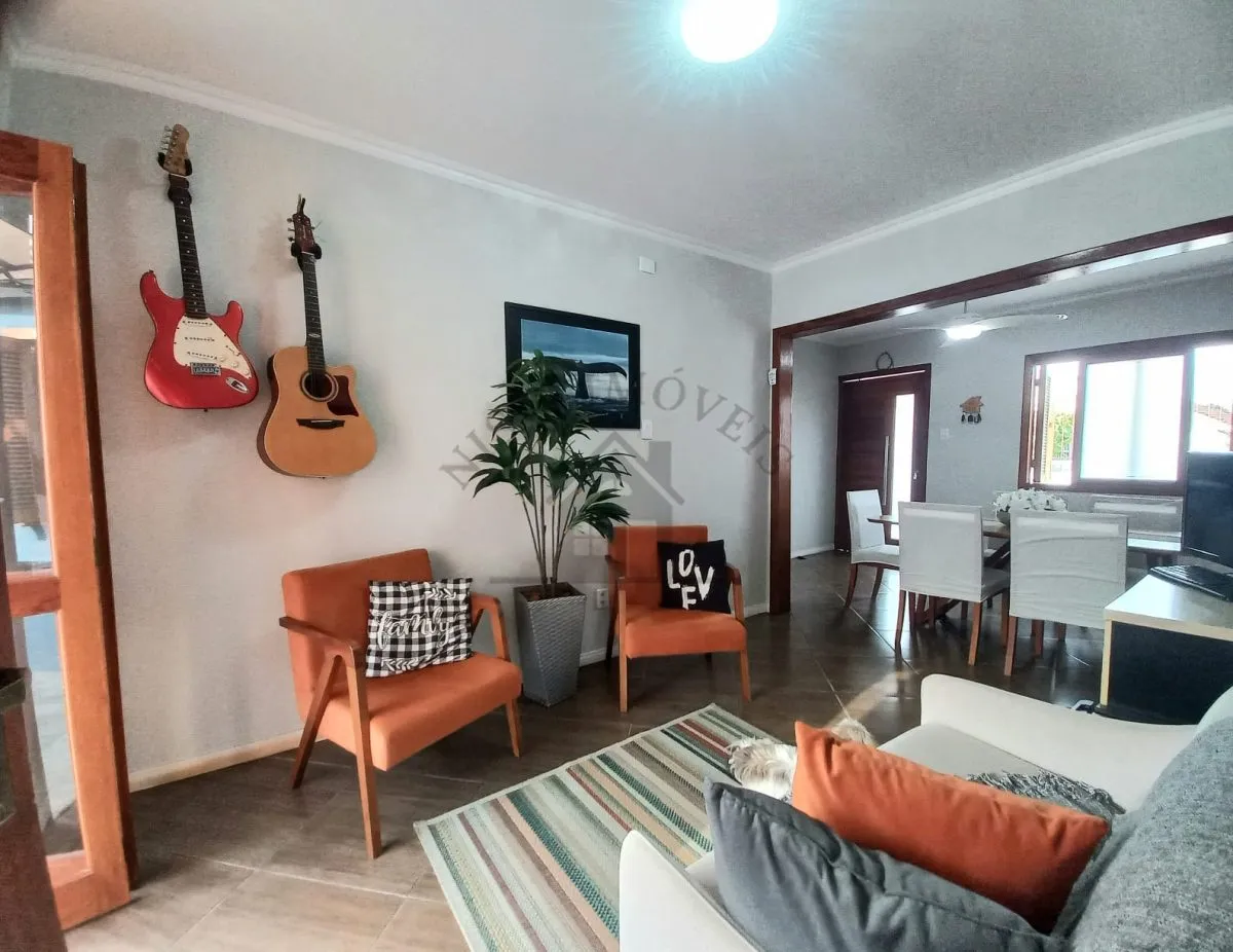 Foto do imóvel Casa 4 quartos para Venda em Porto Alegre em Avenida Alcides S. Severiano, 79 - Sarandi, Porto Alegre - RS