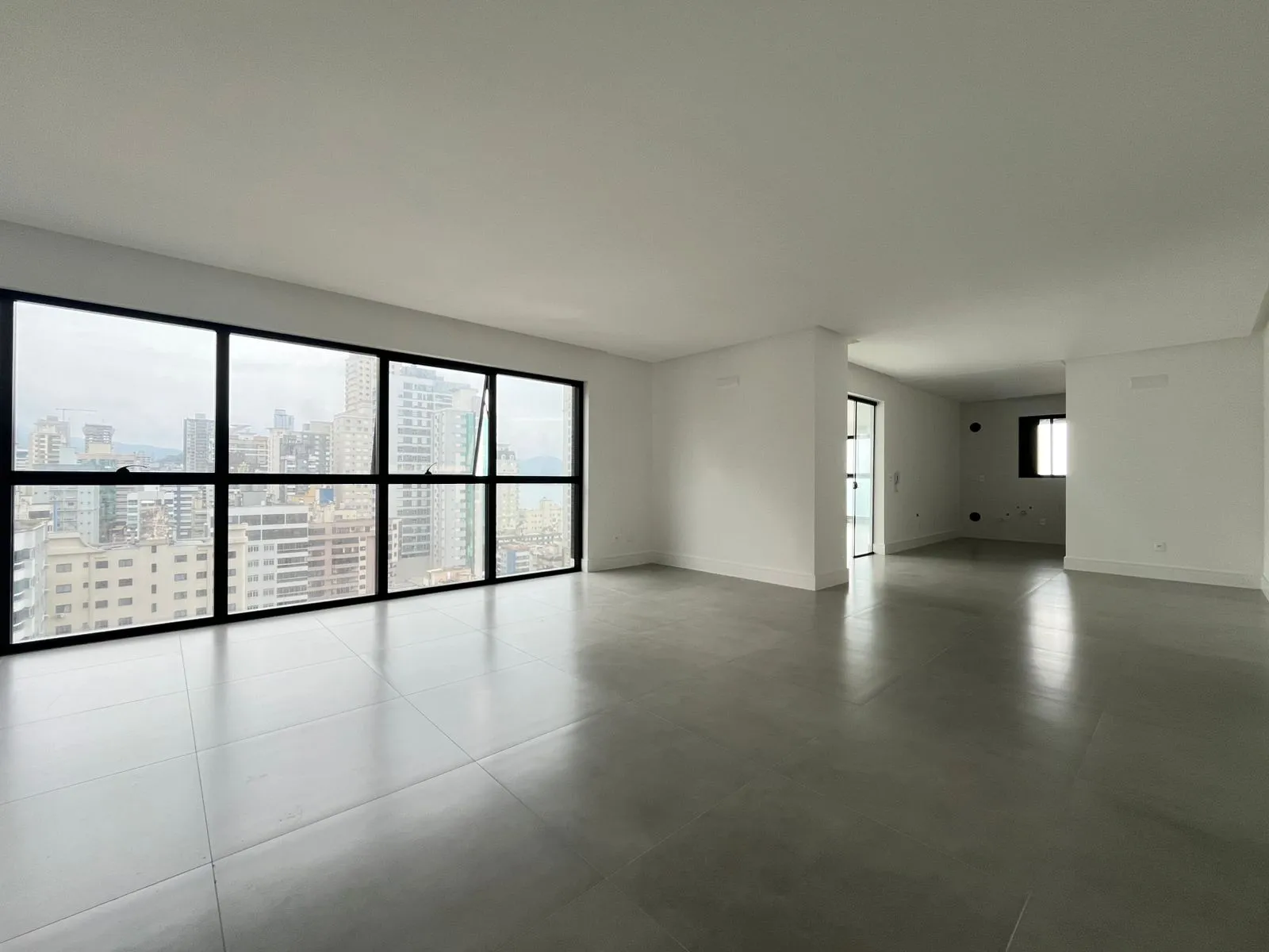 Imagem Apartamento com vista para o mar à venda com 207m2 por R$ 4.000.000,00