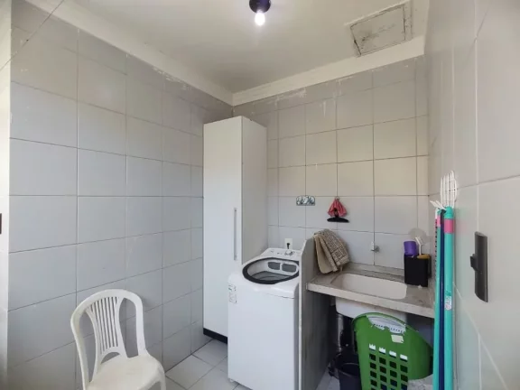 Imagem Casa de 240m² à venda, com 3 quartos (1 suíte), localizada em Candeias, Jaboatão dos Guararapes - Pernambuco.