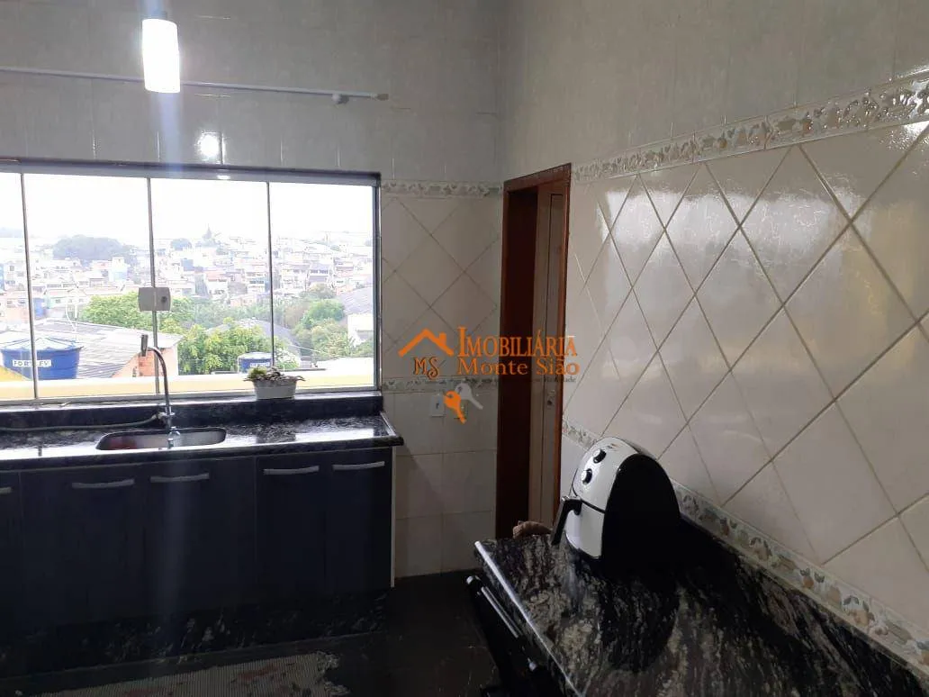 Imagem Sobrado com 4 dormitórios à venda, 265 m² por R$ 800.000,00 - Cidade Jardim Cumbica - Guarulhos/SP