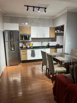 Imagem Casa para locação em Sorocaba-SP, bairro Jardim Wanel Ville IV, 2 quartos, 3 salas, 2 banheiros, 135m² de área. Venha conferir!